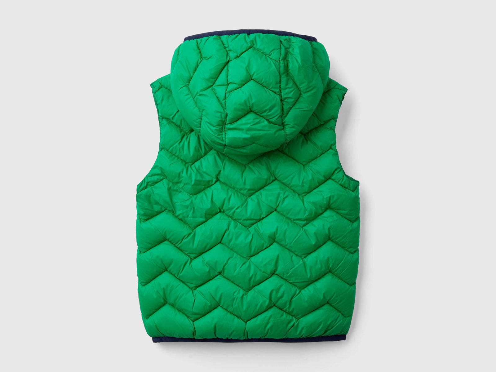 Gilet imbottito con cappuccio da bimbo verde 2 | Benetton Outlet