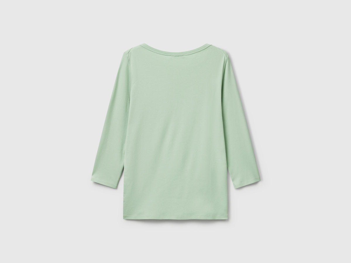 T-shirt con scollo a barchetta