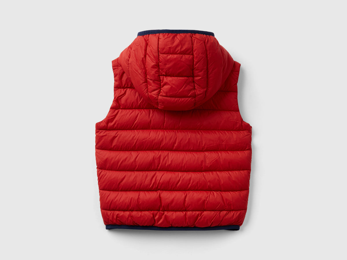 Gilet imbottito con cappuccio