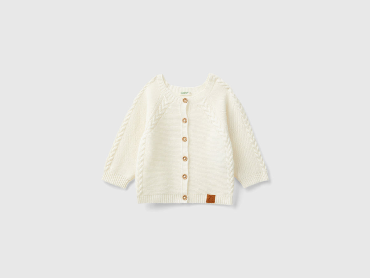 Cardigan con trecce in misto lana riciclata