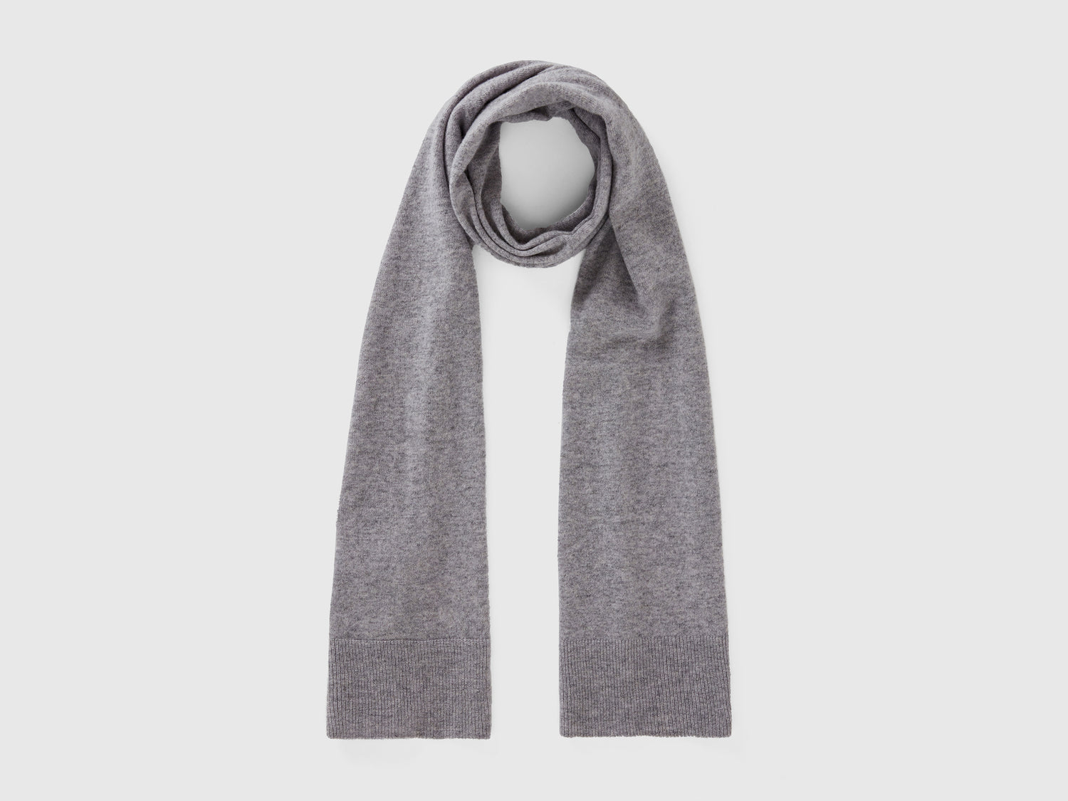 Sciarpao mélange in pura lana Merino da donna grigio chiaro | Benetton Outlet