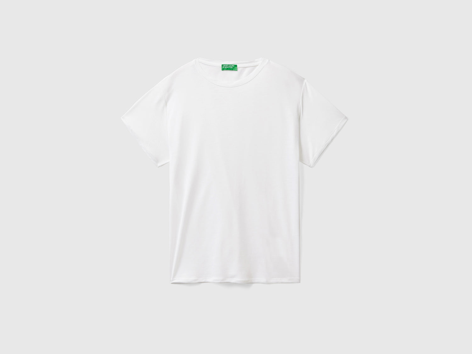 T-shirt girocollo in viscosa da donna bianco | Benetton Outlet