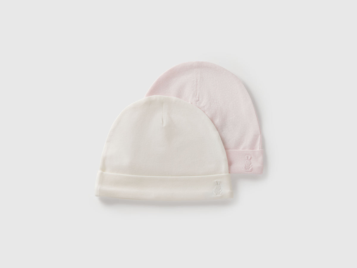 Due cappelli in cotone