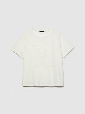 T-shirt con ricamo macramè