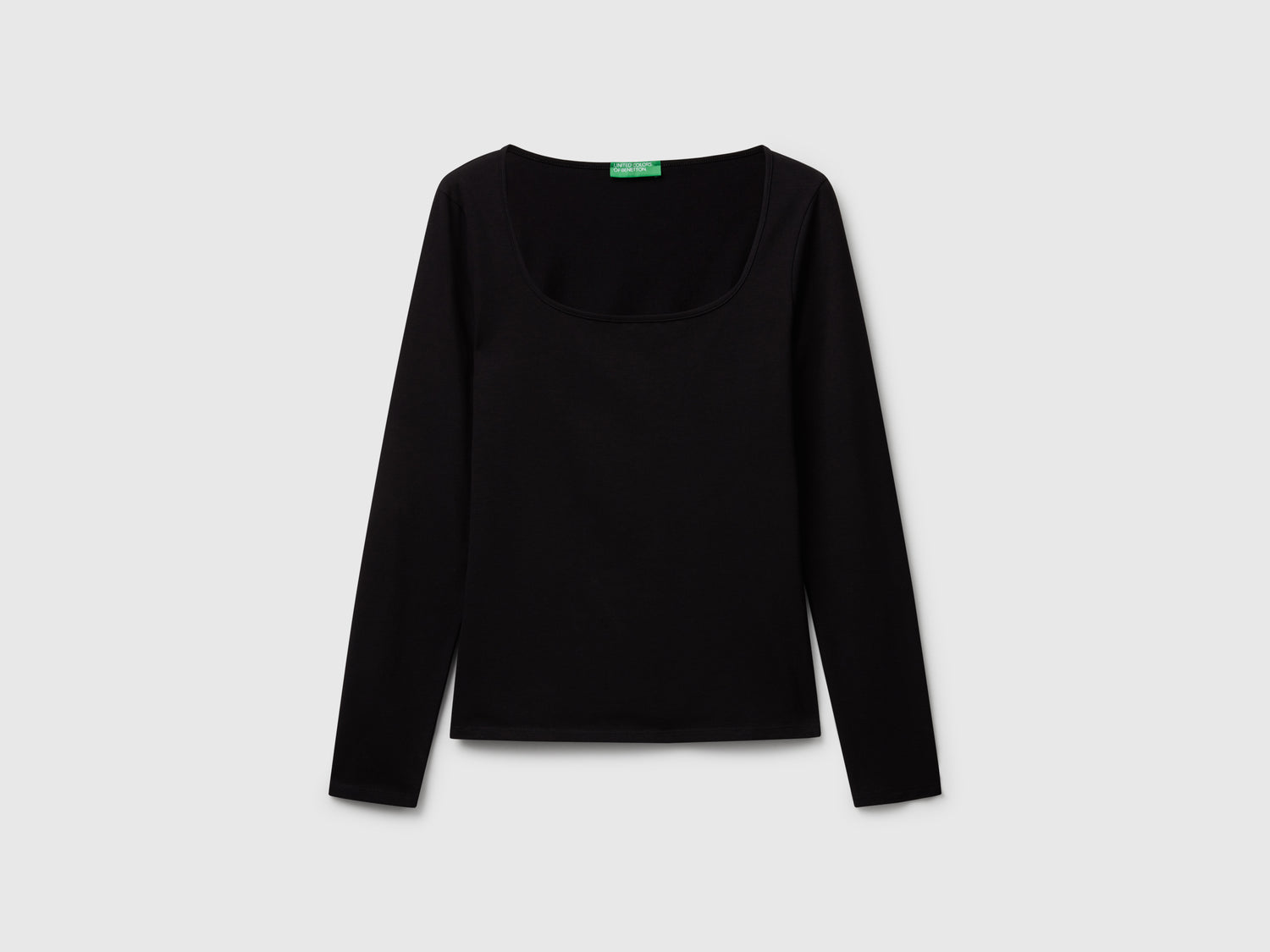 T-shirt con scollo ampio da donna nero | Benetton Outlet