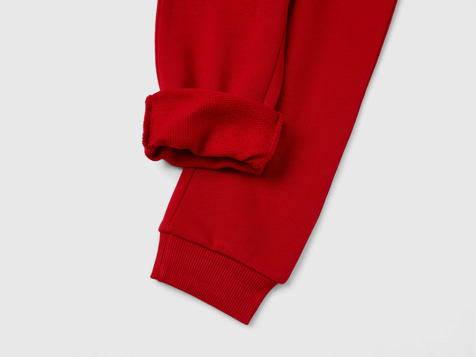 Tuta in felpa con logo da bimbo rosso 3 | Benetton Outlet