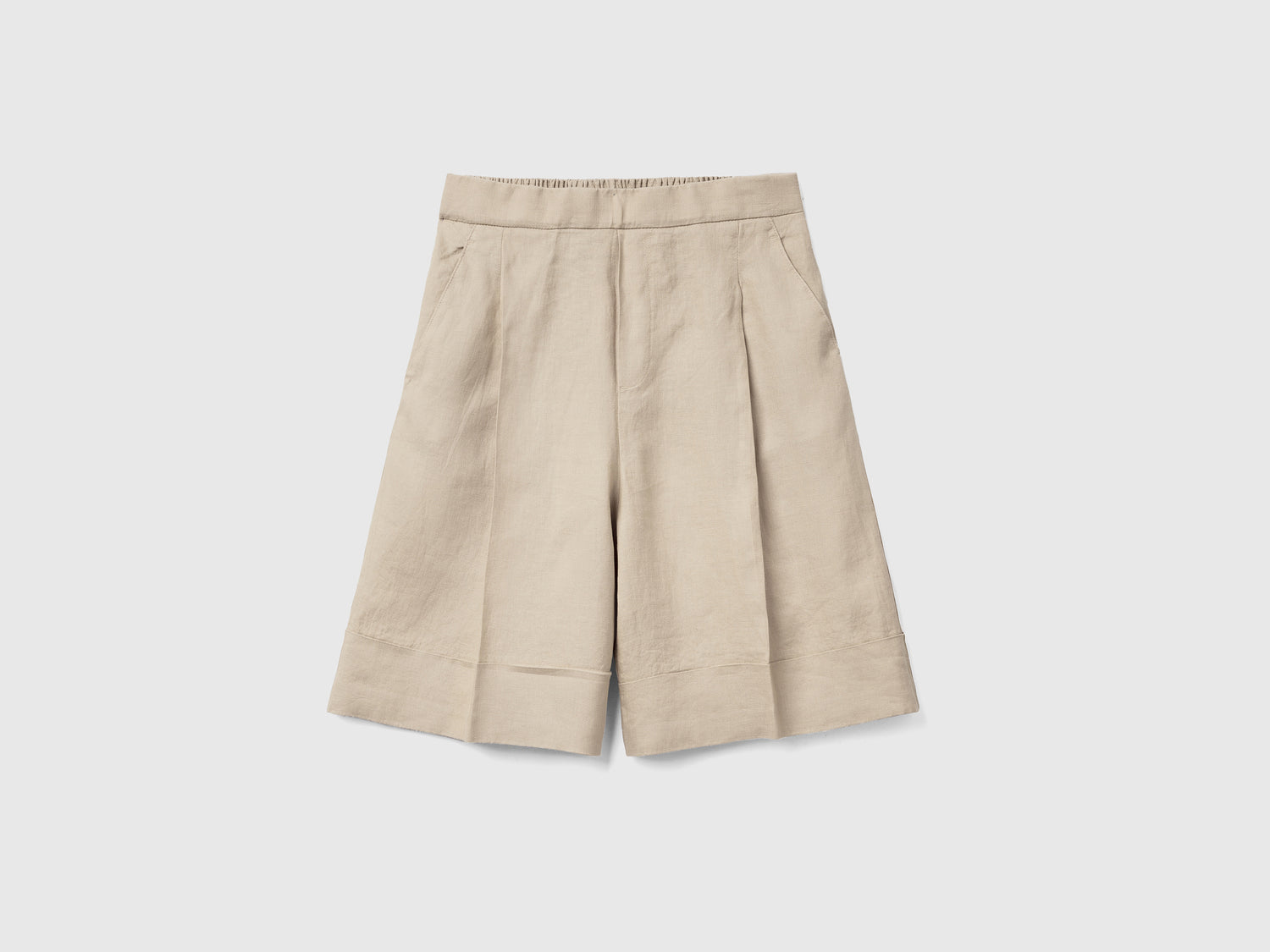 Bermuda 100% lino con risvolto da donna beige | Benetton Outlet