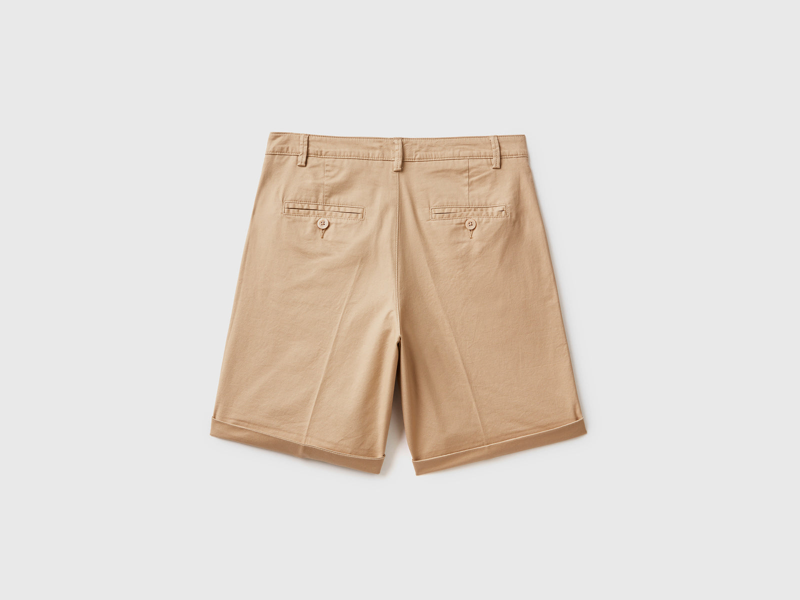 Bermuda in cotone elasticizzato da donna beige 2 | Benetton Outlet