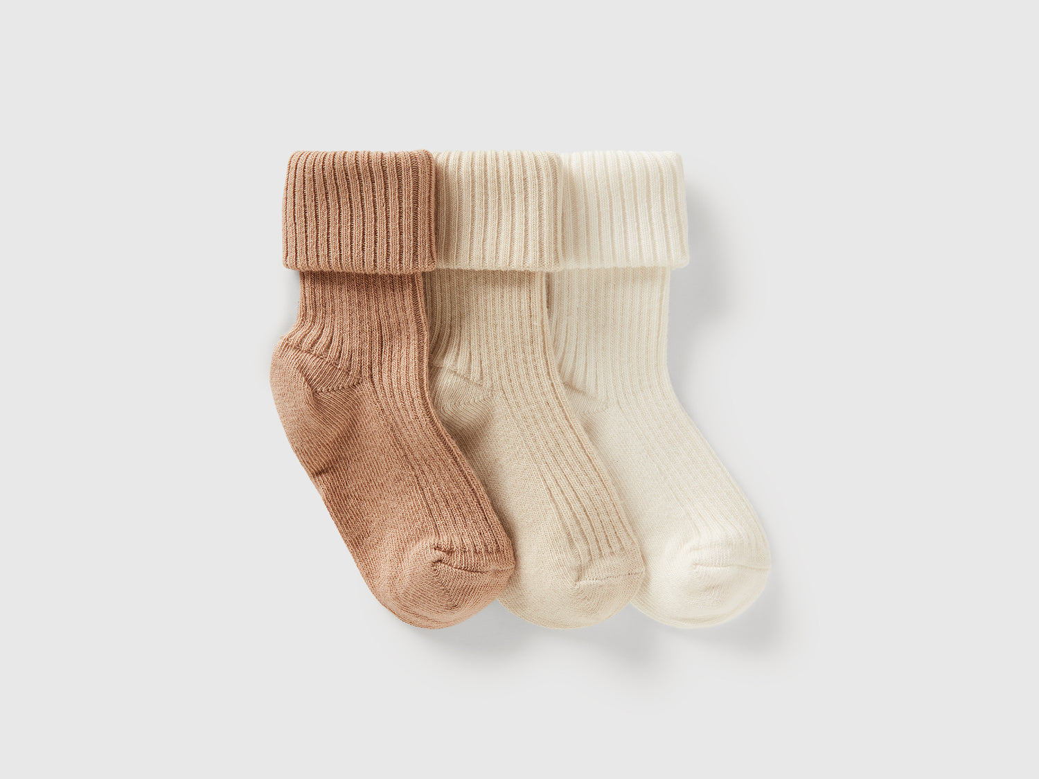 Tre paia di calzini a costine da neonato multi-color | Benetton Outlet