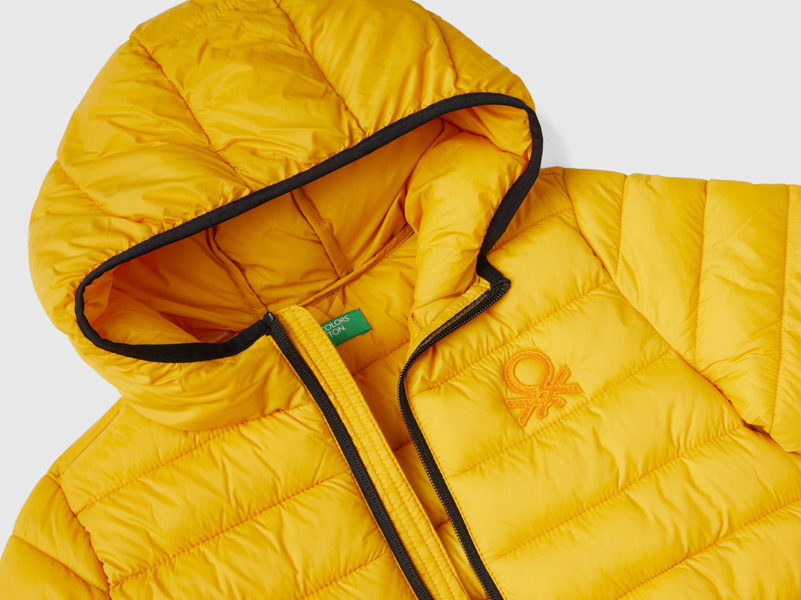 Giubbotto imbottito con cappuccio da bambino giallo 3 | Benetton Outlet