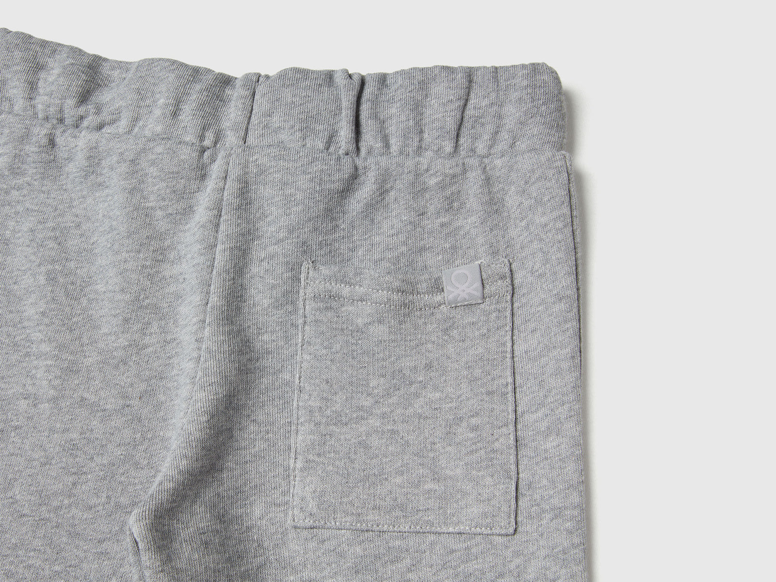Tuta in felpa con logo da bimbo grigio chiaro 4 | Benetton Outlet