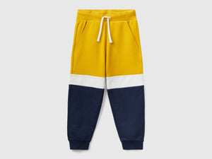 Joggers giallo ocra e blu scuro