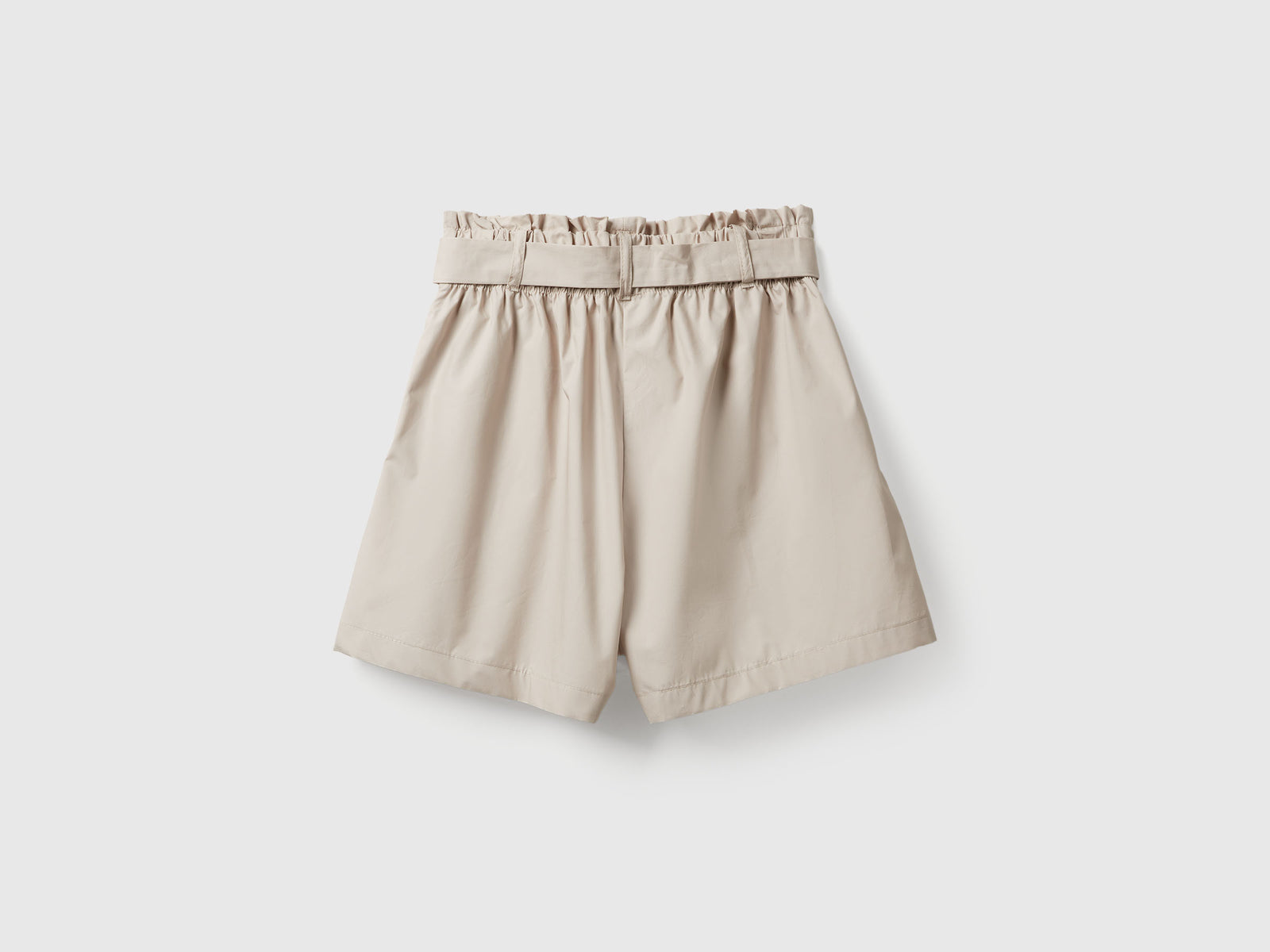Bermuda con fusciacca da donna beige 2 | Benetton Outlet