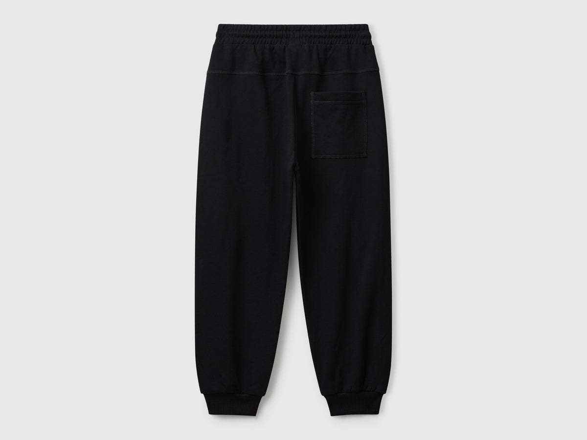 Pantaloni in felpa con stampa graffiti