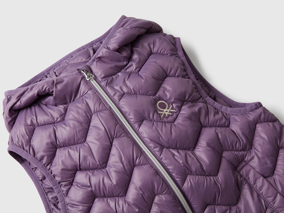Gilet imbottito con cappuccio