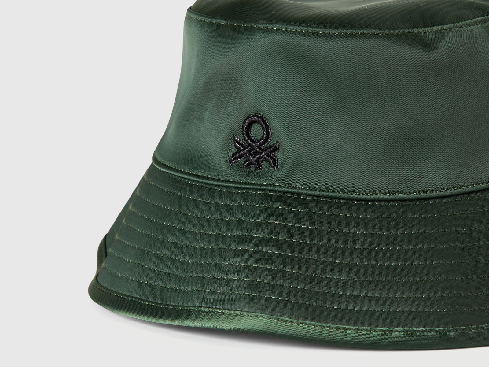 Cappello reversibile stile pescatore da donna verde militare 3 | Benetton Outlet