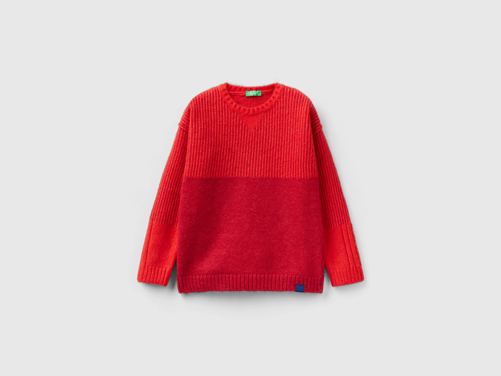 Maglia in ciniglia regular fit da bambino rosso | Benetton Outlet