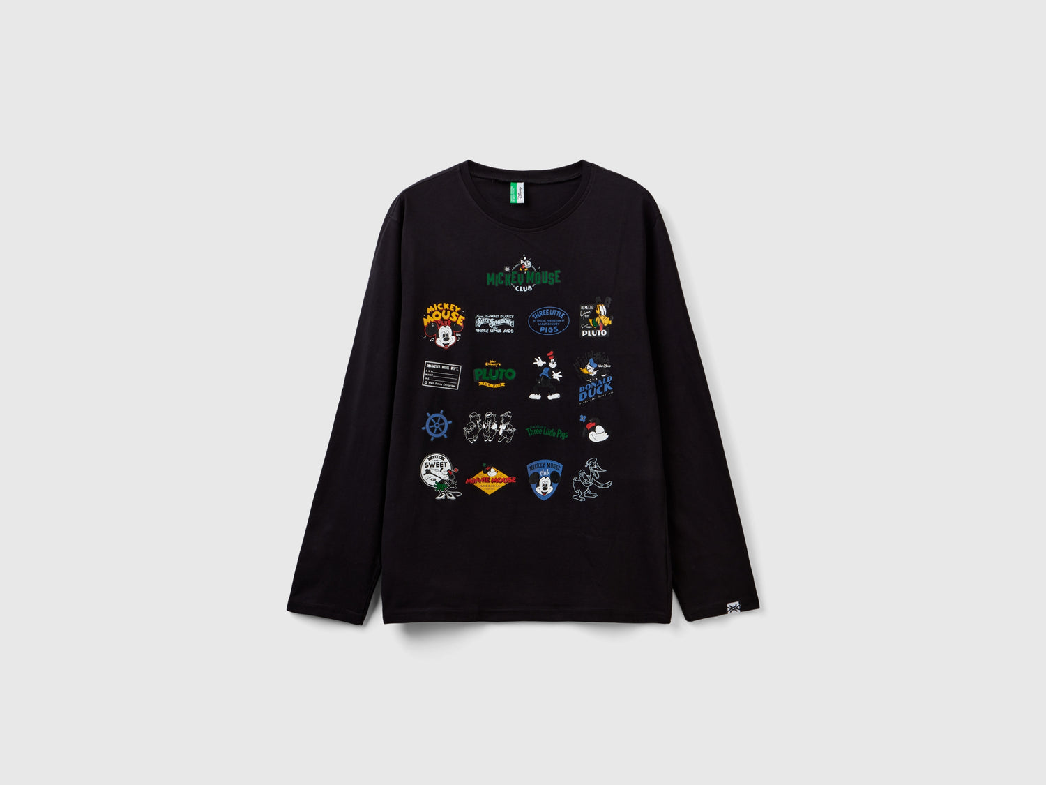 T-shirt Disney a manica lunga da uomo nero | Benetton Outlet