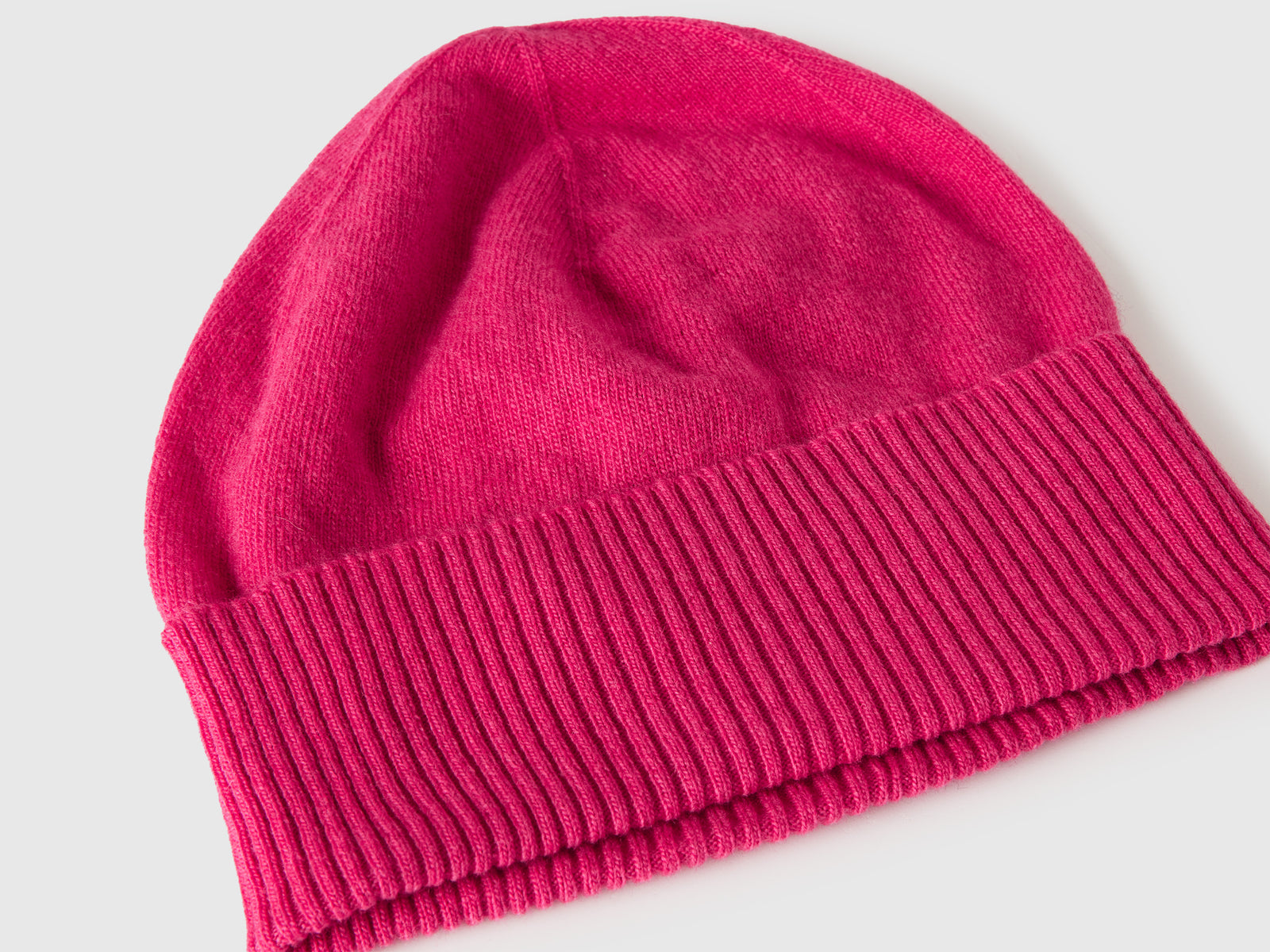 Cappello fucsia in pura lana Merino da donna ciclamino 3 | Benetton Outlet