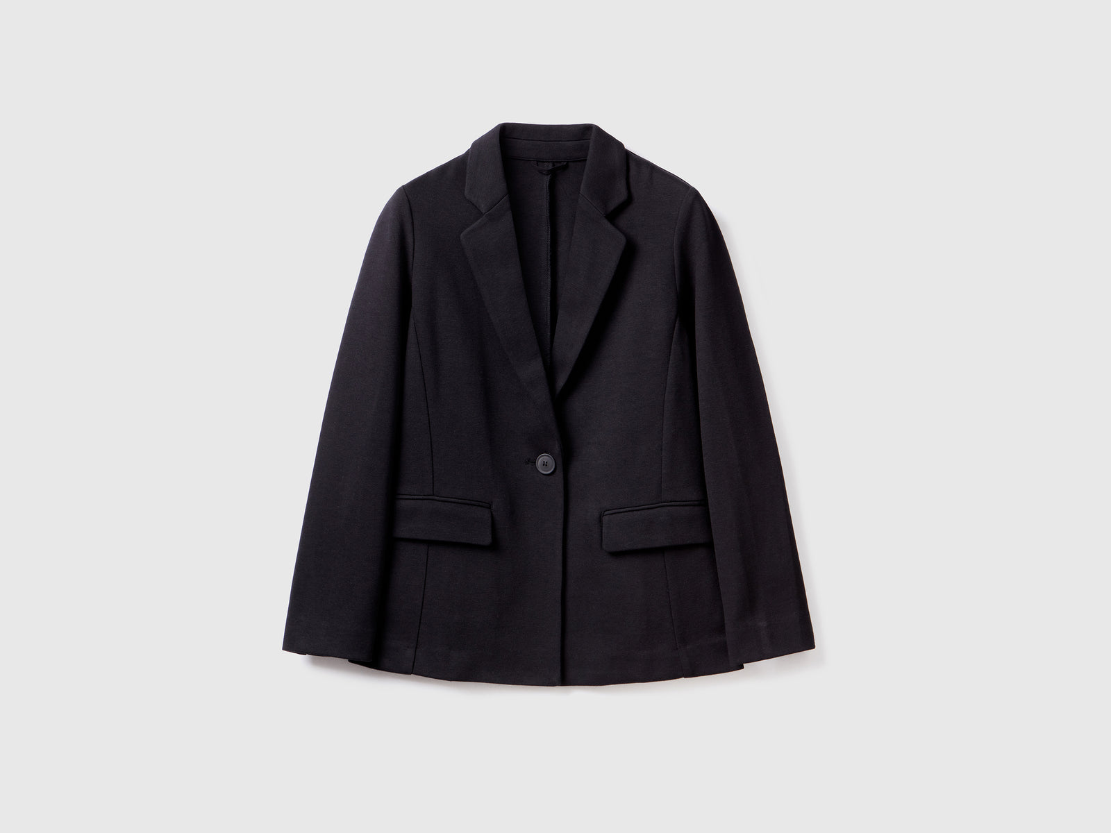Blazer sciancrato con tasche da donna nero | Benetton Outlet
