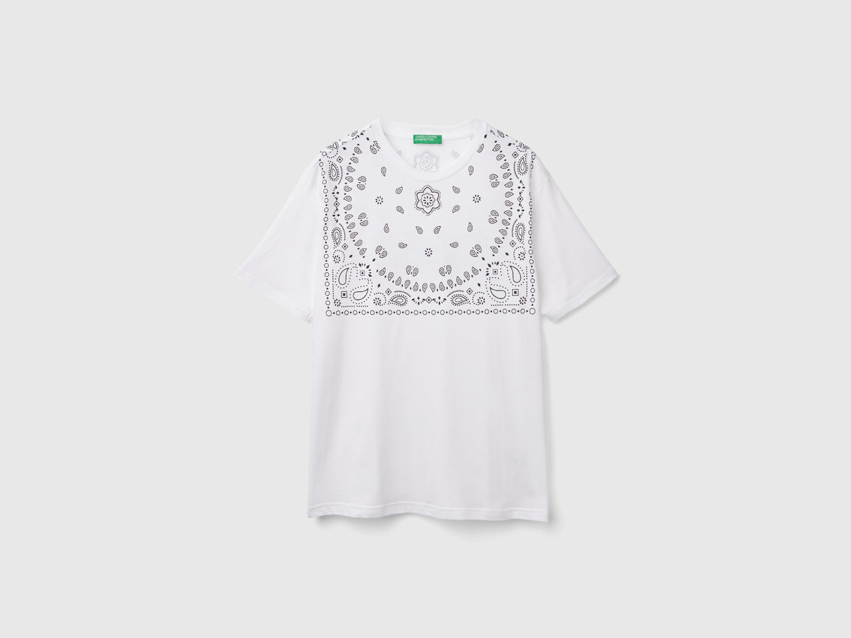 Maglietta con stampa bandana