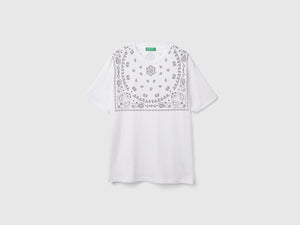 Maglietta con stampa bandana