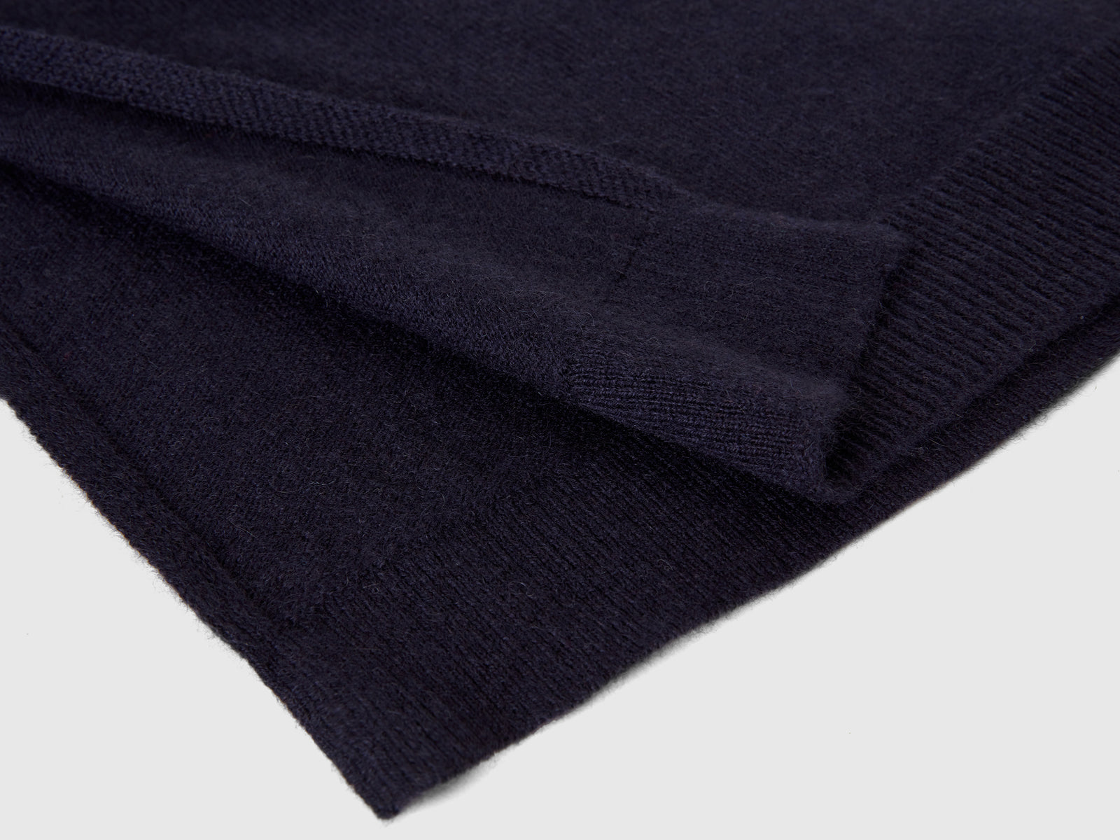 Sciarpa in puro cashmere da donna blu scuro 2 | Benetton Outlet