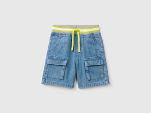Bermuda cargo in jeans leggero