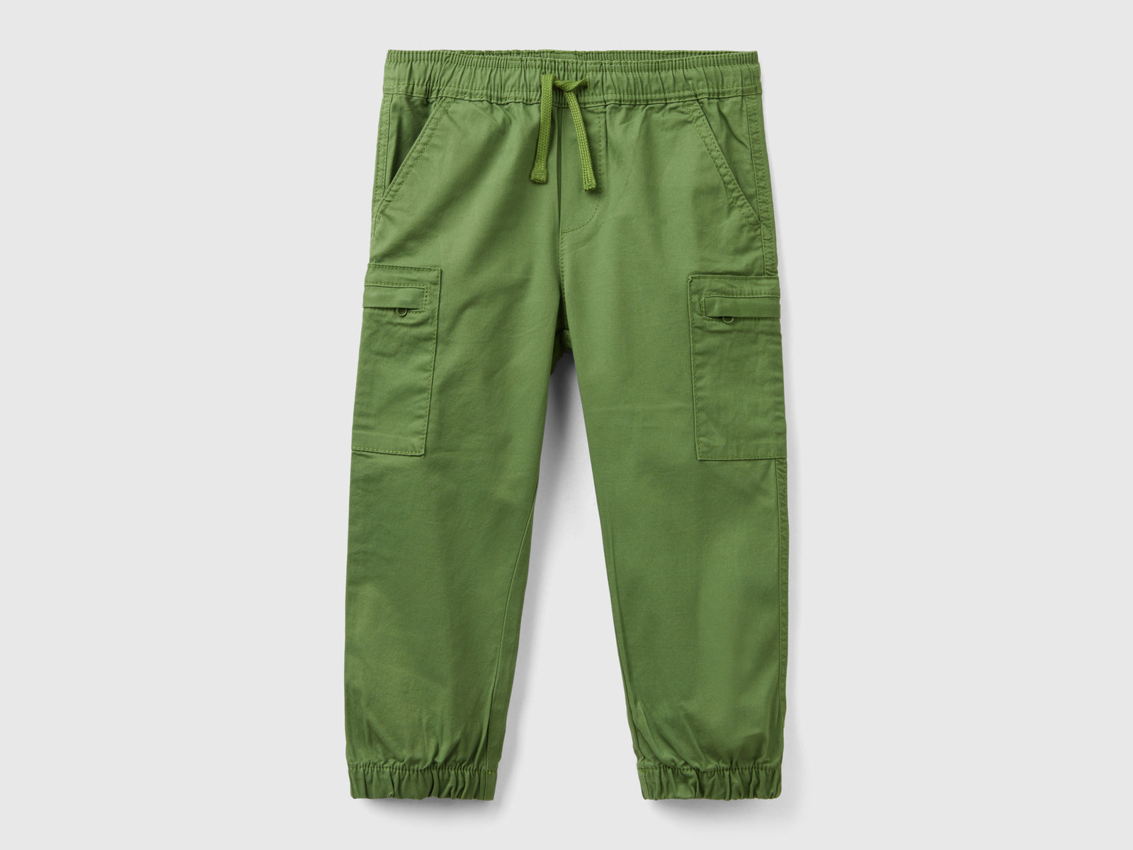 Pantaloni cargo con coulisse da bimbo verde militare | Benetton Outlet