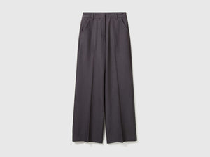 Pantaloni ampi fluidi
