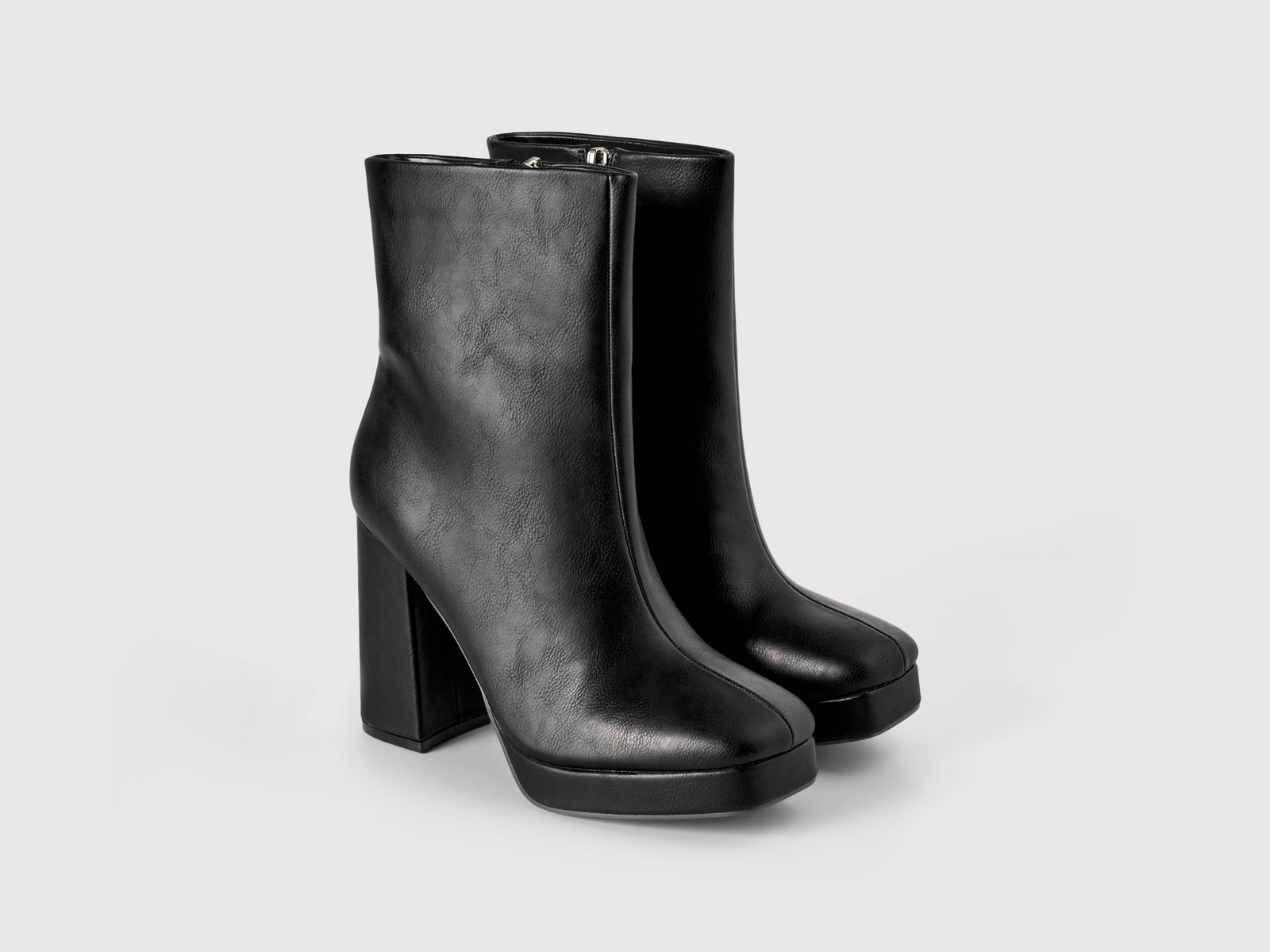 Tronchetti con tacco e plateau da donna nero 3 | Benetton Outlet