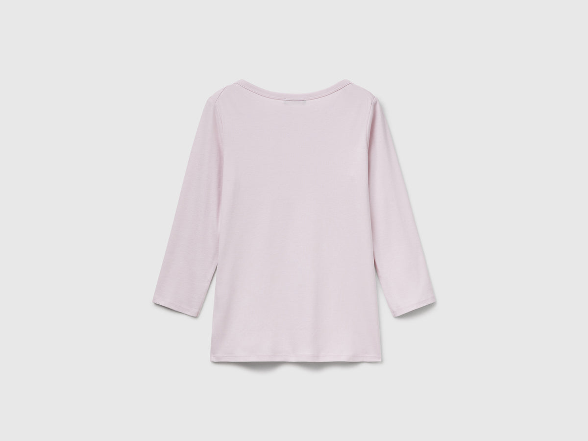T-shirt con scollo a barchetta