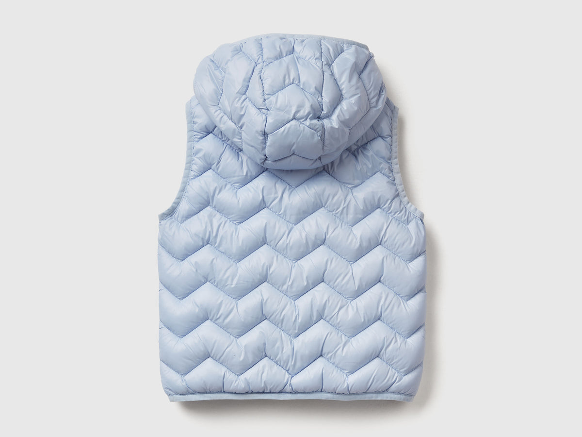 Gilet imbottito con cappuccio