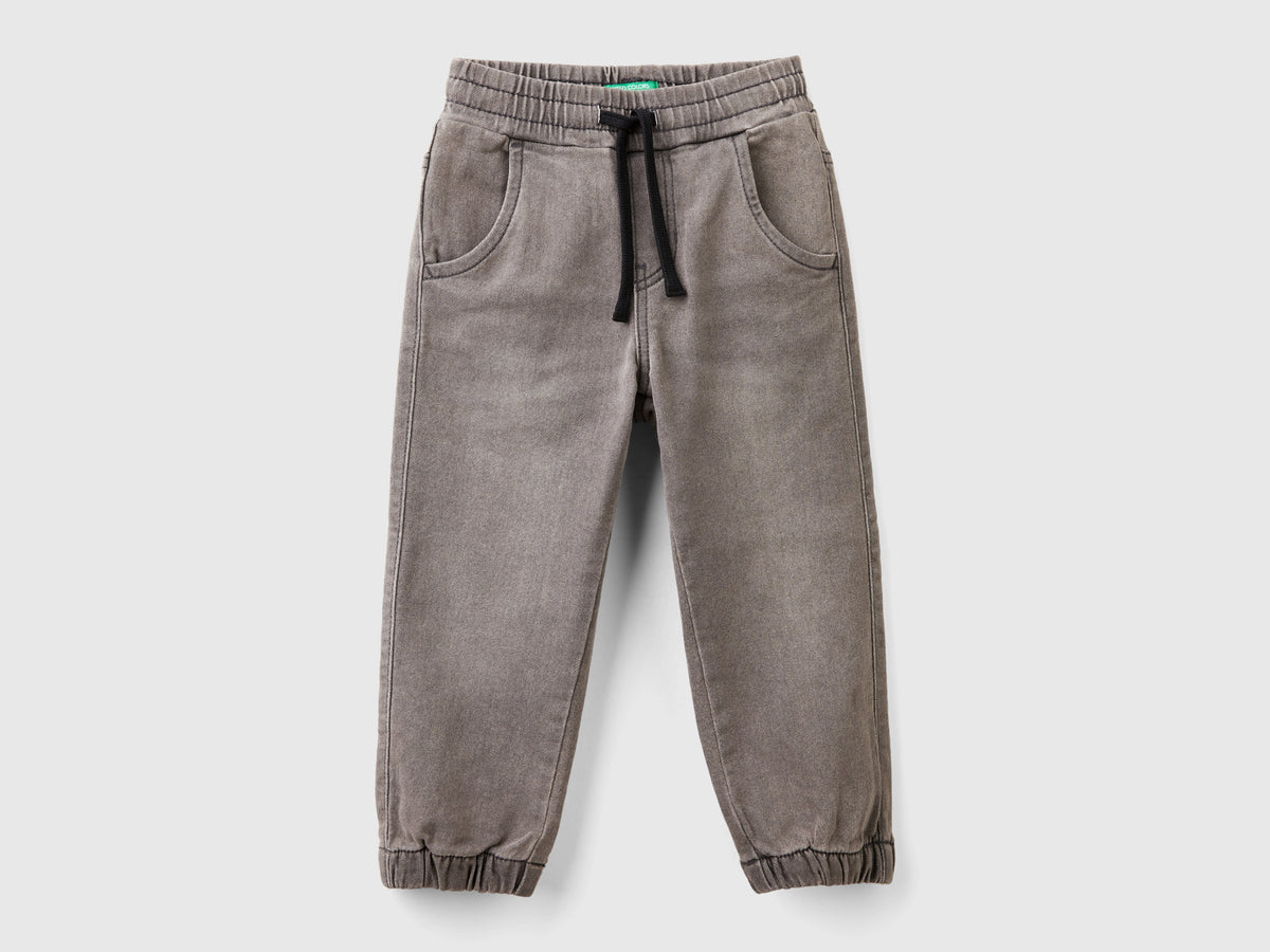 Joggers in denim