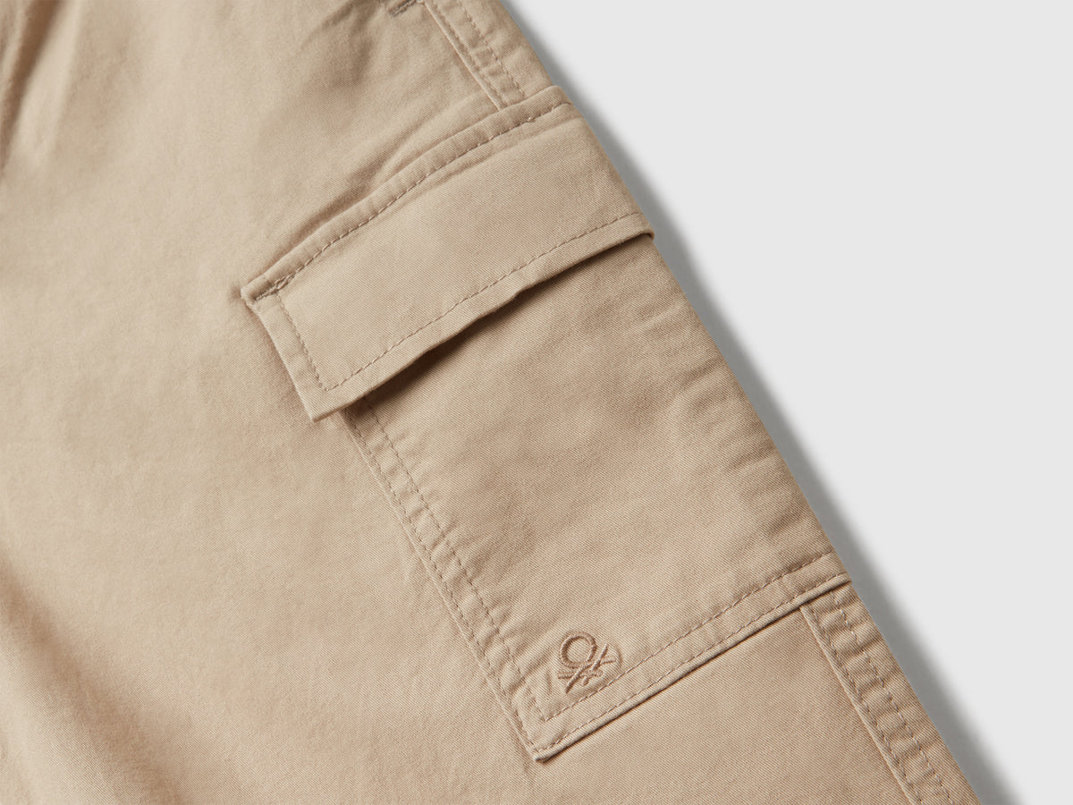 Pantaloni parachute in cotone stretch