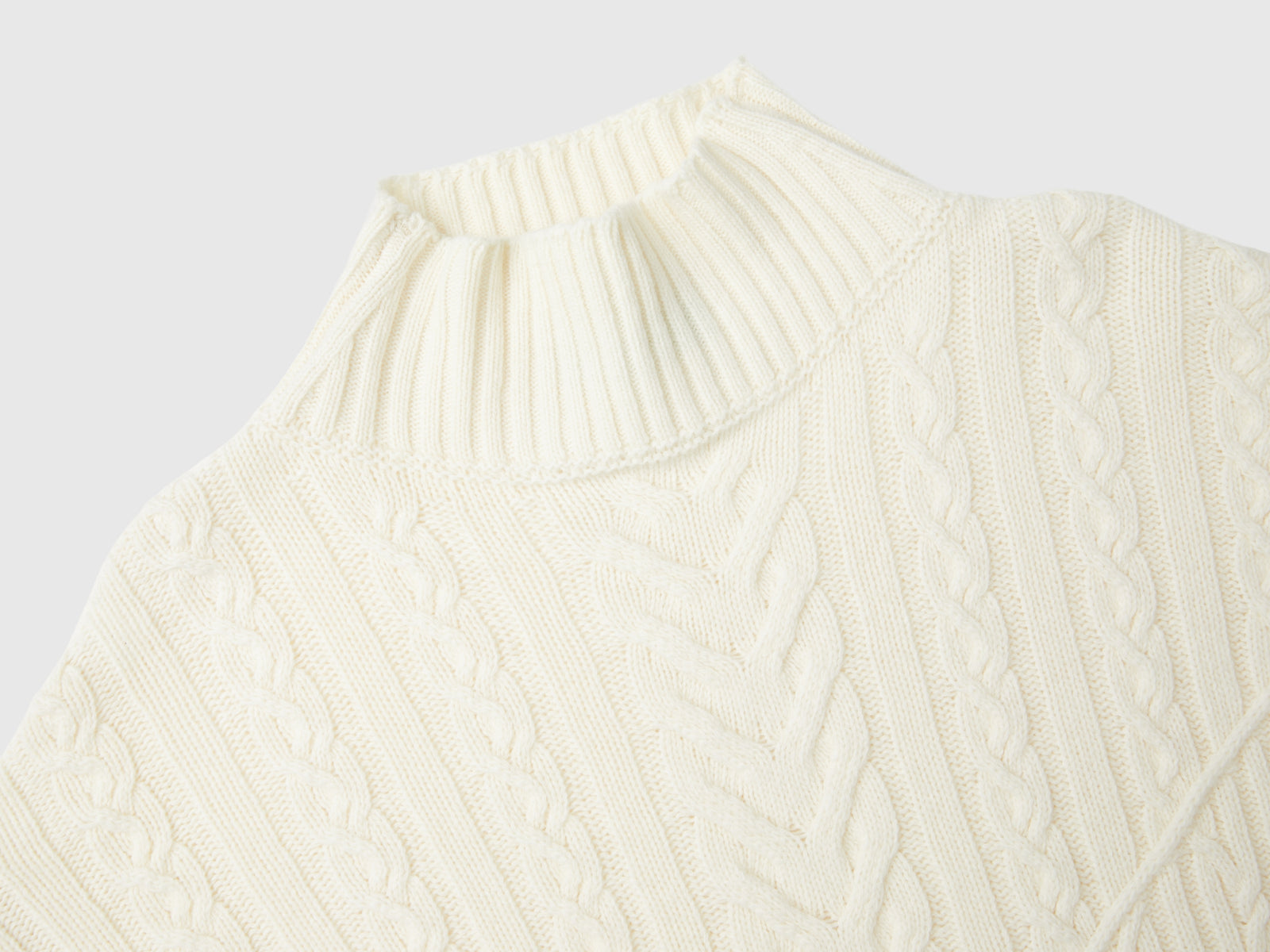 Maglione a lupetto lavorato da donna bianco panna 3 | Benetton Outlet