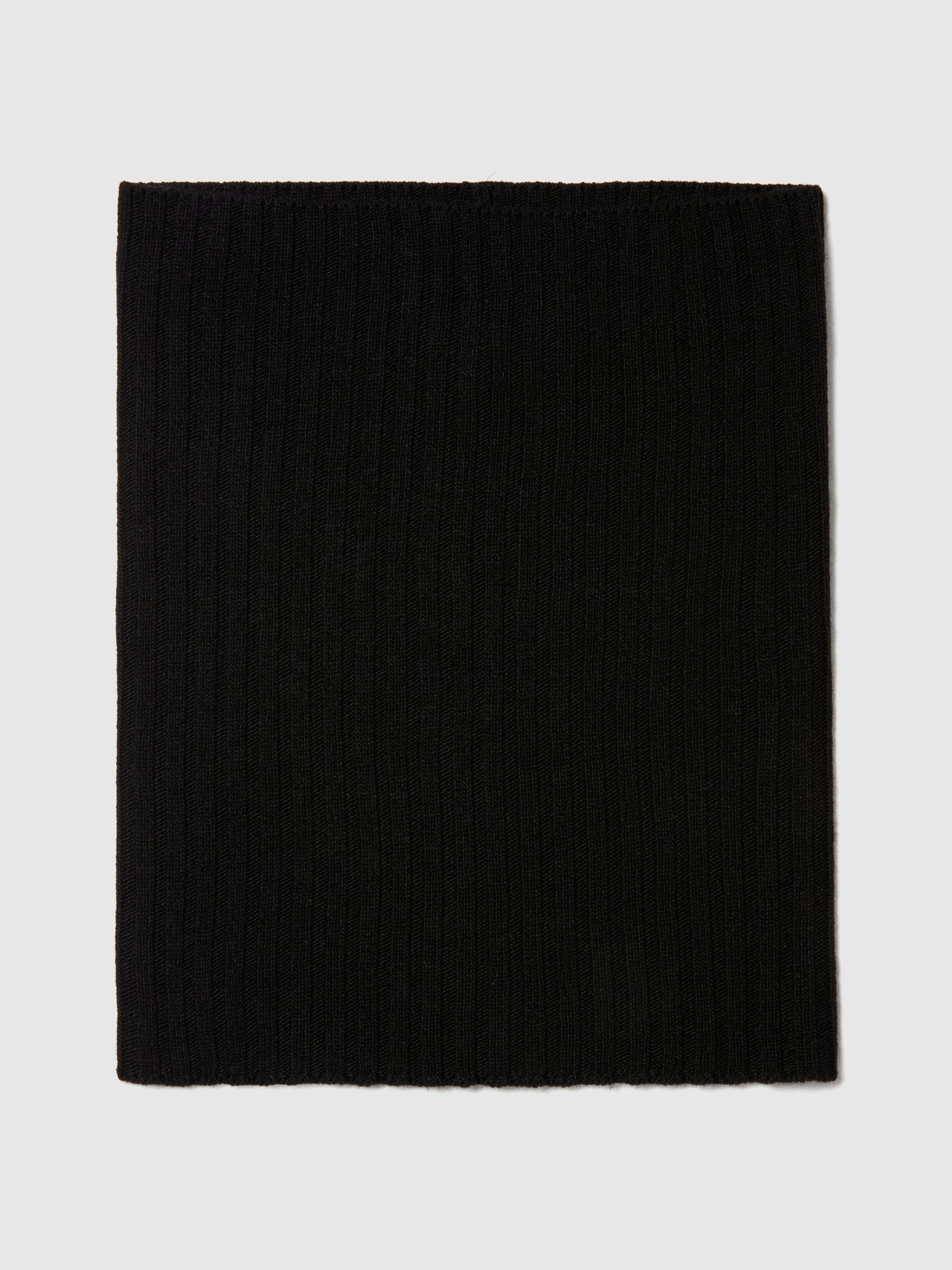 Collo in maglia da uomo nero 2 | Sisley Outlet