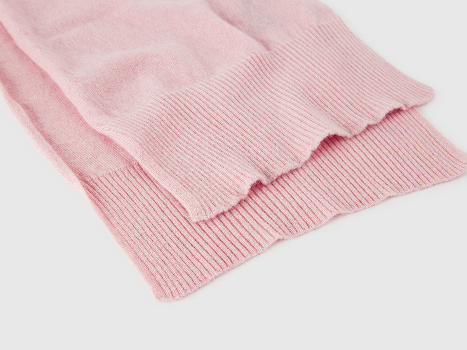 Sciarpa rosa cipria in pura lana Merino da donna rosa tenue 2 | Benetton Outlet
