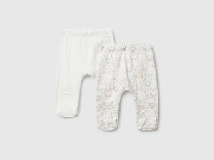 Due pantaloni in cotone