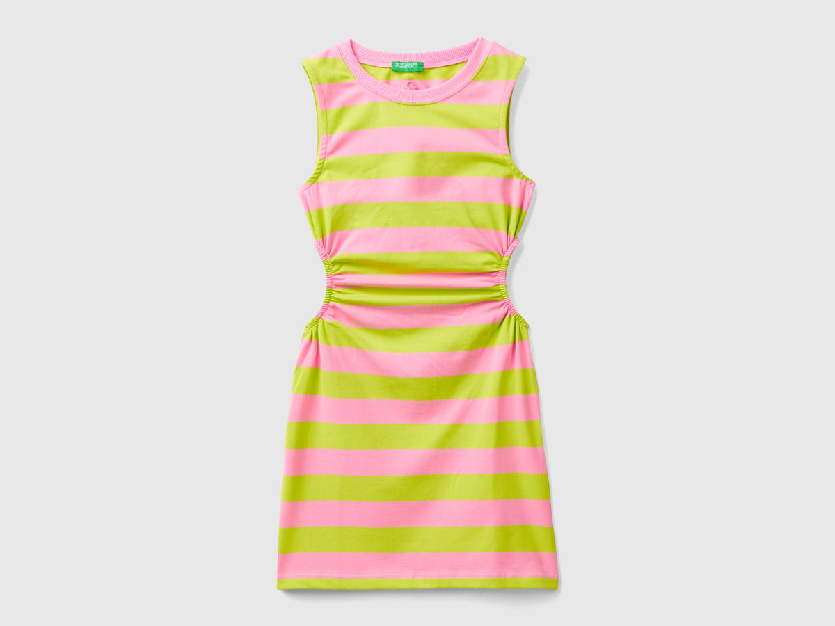 Vestito a righe con oblò