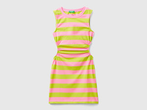 Vestito a righe con oblò