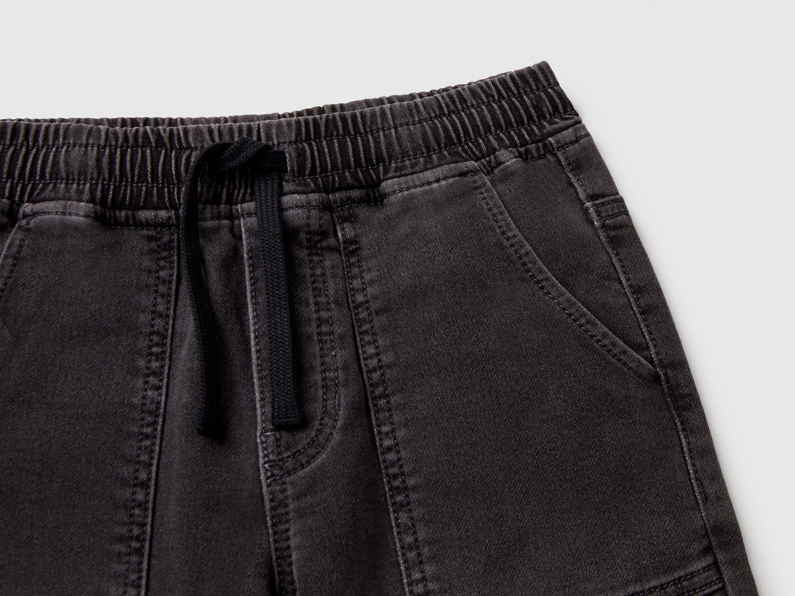 Joggers di jeans da bambino nero 3 | Benetton Outlet