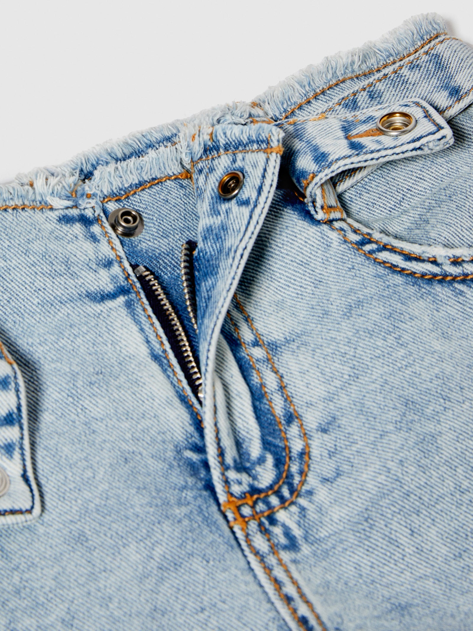 Shorts di jeans con cintura da bambina marrone 3 | Sisley young Outlet