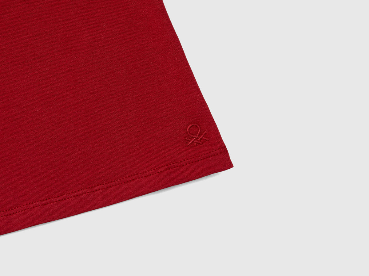 T-shirt stretch con collo alto