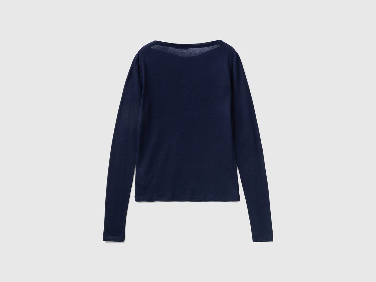 T-shirt con scollo a barchetta