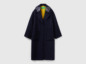 Cappotto con patch fiori