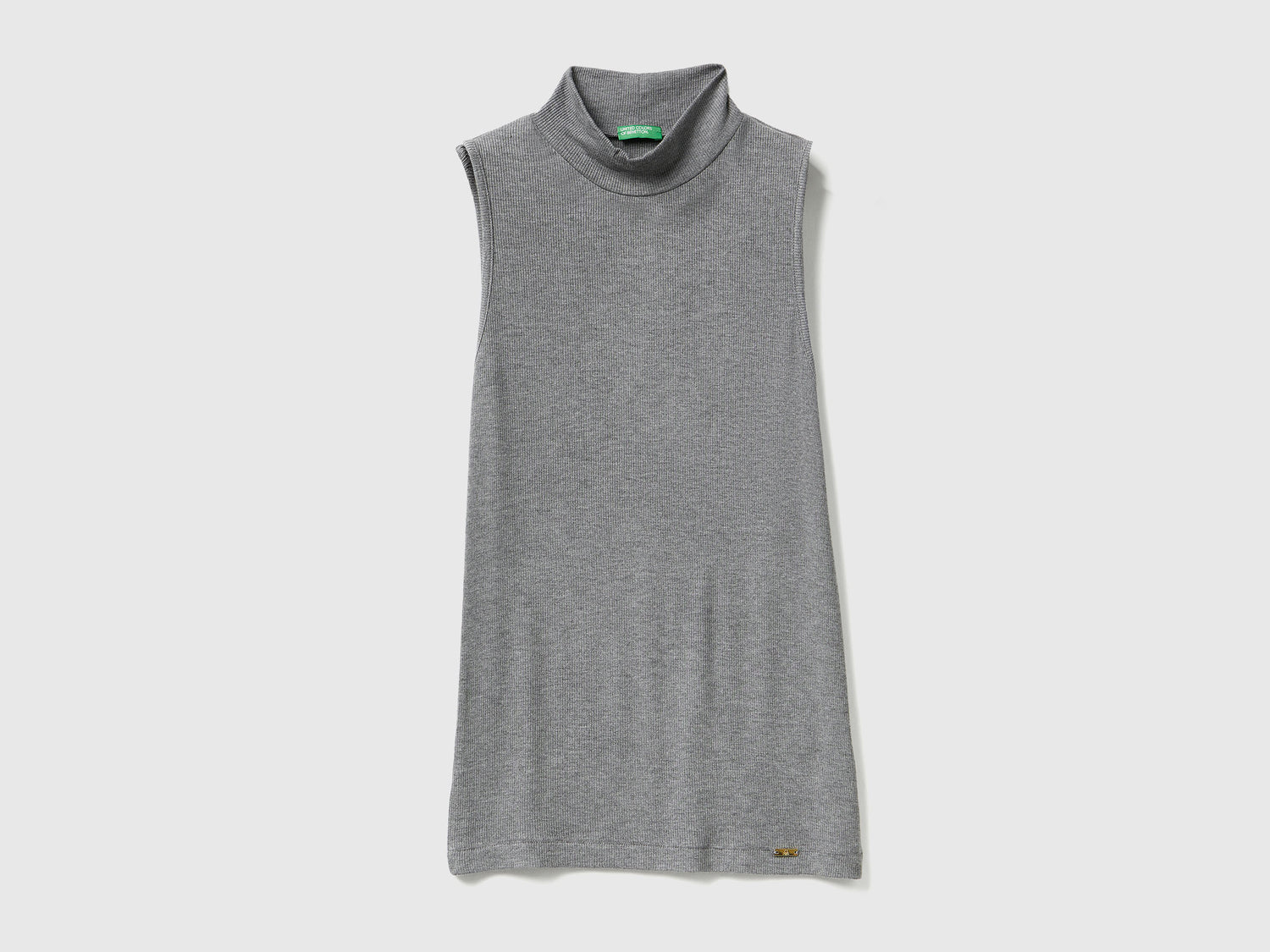T-shirt smanicata con collo alto da donna grigio scuro | Benetton Outlet