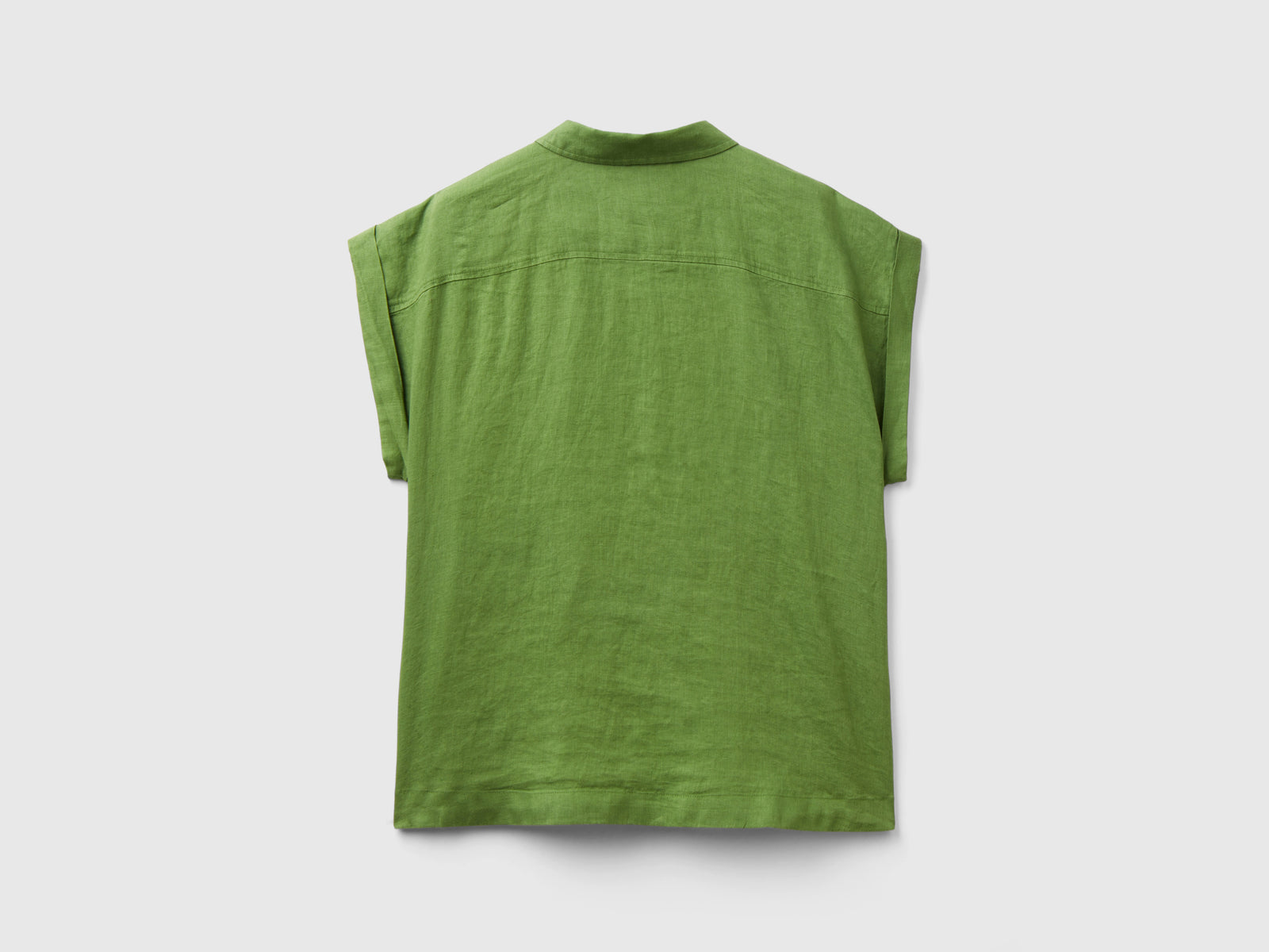 Camicia boxy fit in puro lino da donna verde militare 2 | Benetton Outlet