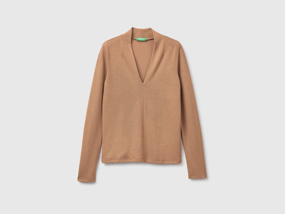 T-shirt in crêpe con scollo a V