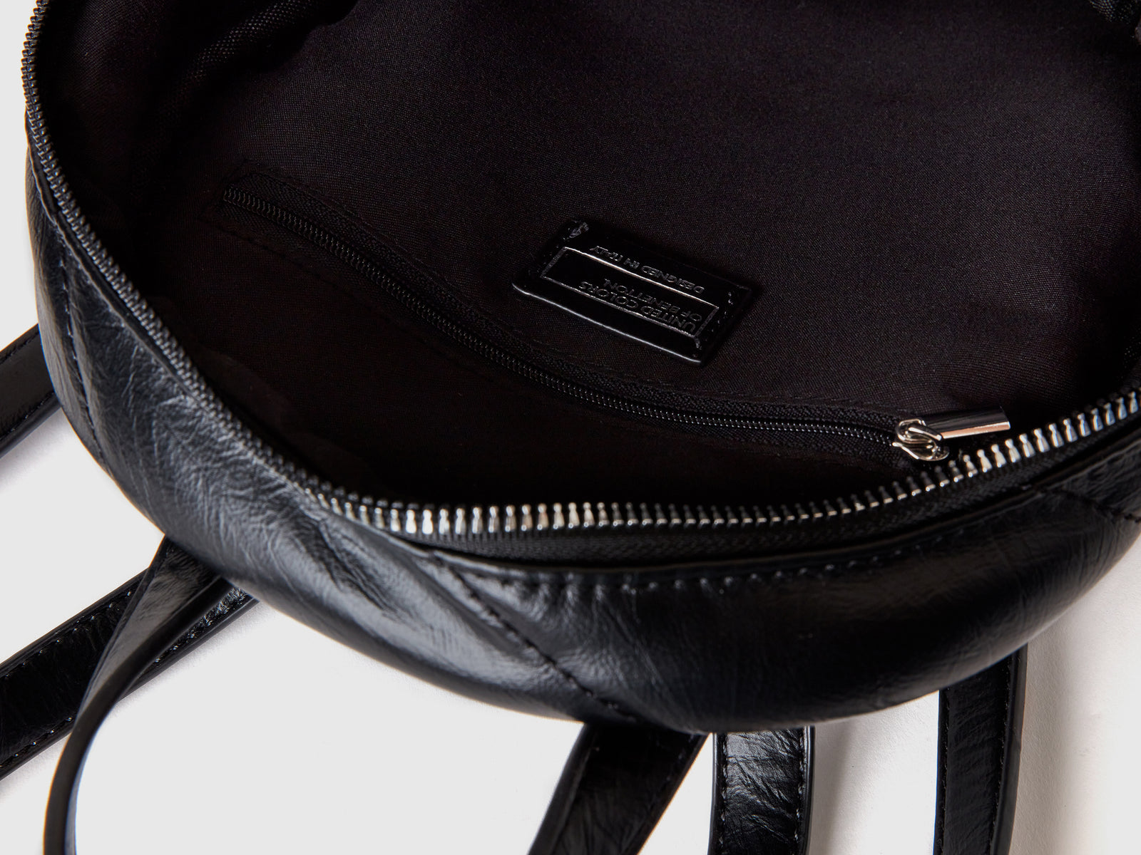 Zaino in tessuto spalmato da donna nero 3 | Benetton Outlet